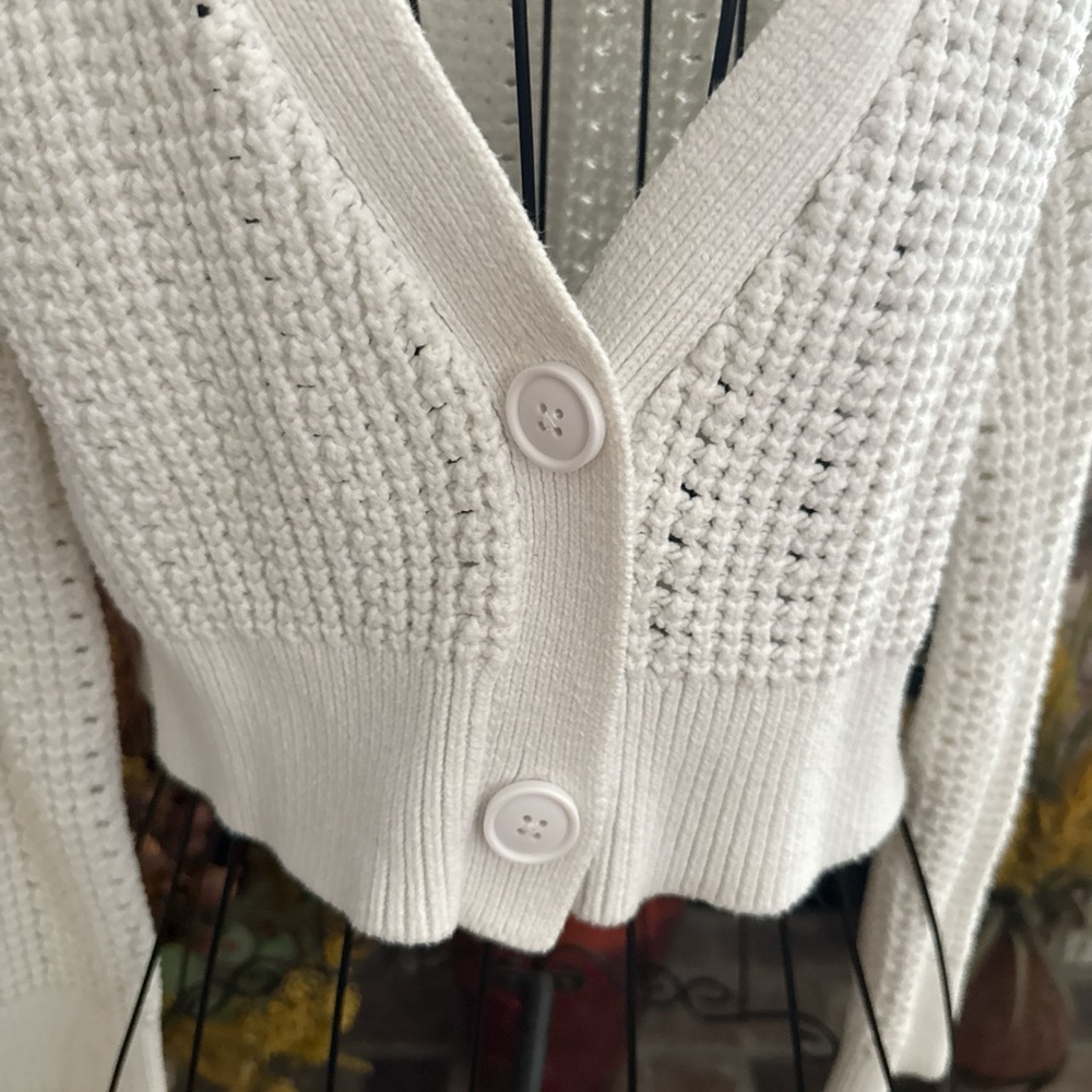 Abercrombie & FItch Women’s Small Pointelle Cropped Cardigan Button - Picture 3 of 6
